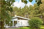 Three-Bedroom Holiday home in Aakirkeby 5
