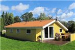 Three-Bedroom Holiday home in Stege 8