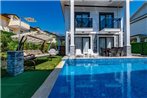 Salkim- 4 Bedroom Holiday Villa in Oludeniz