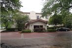 Red Roof Inn & Suites Houston- Hobby Airport