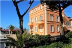 Historic Holiday Home in San Vincenzo near Beach