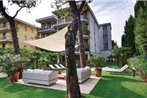 Two-Bedroom Apartment Desenzano del Garda BS with a Fireplace 04