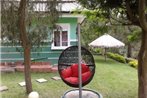 Bunyonyi Safaris Resort