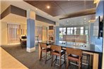 Holiday Inn Express & Suites Fond Du Lac