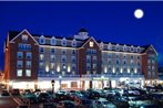 Salem Waterfront Hotel & Suites