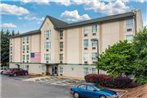 Rodeway Inn & Suites near Outlet Mall - Asheville