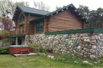 Waterfront Hidden Pines Log Cabin