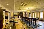 Hampton Inn & Suites Oakwood Village-Cleveland