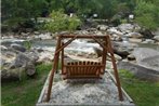 The Evening Shade River Lodge and Cabins