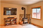 Quaint Tahoe Donner Cabin - 2 Mi to Downhill Ski!