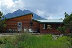 Emigrant Cabin on 10 Acres with BBQ and Peaceful Views!