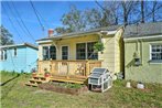 Cozy Tiny House 4 Miles to Downtown Wilmington!