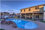 Luxurious Vegas Digs Hot Tub