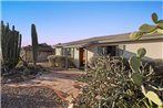 Cactus Garden Cottage 2BR by Casago