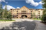 Red Hawk Lodge by Summit County Mountain Retreats