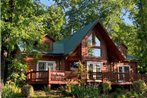 Beautiful Pet Friendly Branson Bear Cabin- private hot tub!