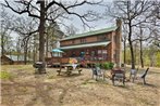 Beavers Bend State Park Cabin with Hot Tub and Fire Pit