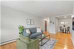 Trendy & Tastefully Decorated 2BR Apt in Lakeview