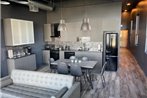 City Loft River Suite 7