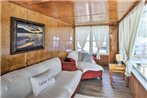 Quaint and Pet-Friendly Cabin on Shawano Lake!