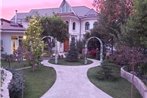 VILLA ROSES