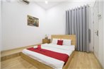 RedDoorz near Nguyen Hue Walking Street 2 - Dorms Available