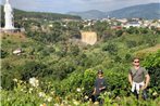 Co^ Tam Coffee Farmstay with Elephent Waterfalls View