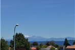 Lake View Central - Taupo Holiday Home