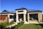 Santa Maria Executive Suites Fremantle Bed & Breakfast