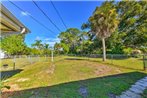 Englewood Townhome with Yard - 2 miles to Beach!