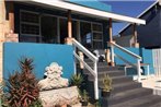Blue House on Main Chillax in the Heart of Napier 2 en-suites 2 braais and open plan living