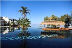 Marina Bay Luxury Resort & Spa