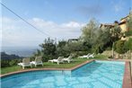 Spacious Holiday Home with Swimming Pool in Lamporecchio