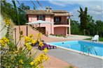 Vintage Villa in Marche with Swimming Pool
