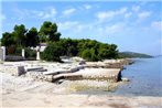 Apartments by the sea Okrug Gornji