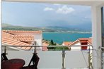 Apartment Trogir with Sea View 07