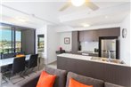 Keeping Cool on Connor - Executive 2BR Fortitude Valley apartment with pool and views