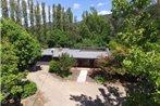 Farrington House - On the banks of the Ovens River