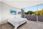 Bondi Beach Studio King Suite  Balcony