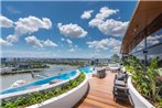 Modern Apartment in South Brisbane Infinity Pool