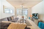 Beachfront Retro Apartment In Surfers Paradise