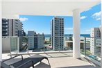 Eden Apartments Unit 901 - Luxury 2 bedroom apartment close to the beach Rainbow Bay Coolangatta