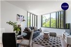 LUXURY APARTMENT / / MOMENTS TO LANE COVE VILLAGE