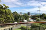 Amazing apartment ocean views and hot tub on balcony - Coolangatta