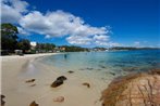 Bay Blue @ Nelson Bay- just 3 minutes walk to Flypoint Beach and 10 minutes walk to Little Beach