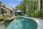 Tropical 5 bedroom family getaway in Noosa Heads