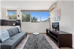 Explore Melbourne from a Convenient South Yarra Pad