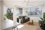 Homey Apartment With Balcony near Centennial Park