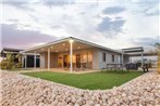 4 Corella Court - Brand New Magnificent Marina Home With Wi-Fi