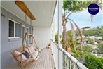 STYLISH BEACH HOME // MOMENTS FROM WATER